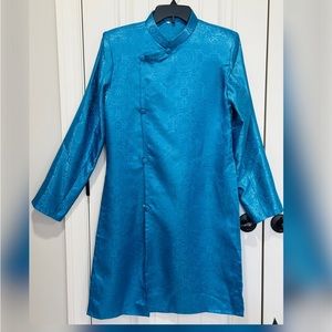 Men Vietnamese traditional dress